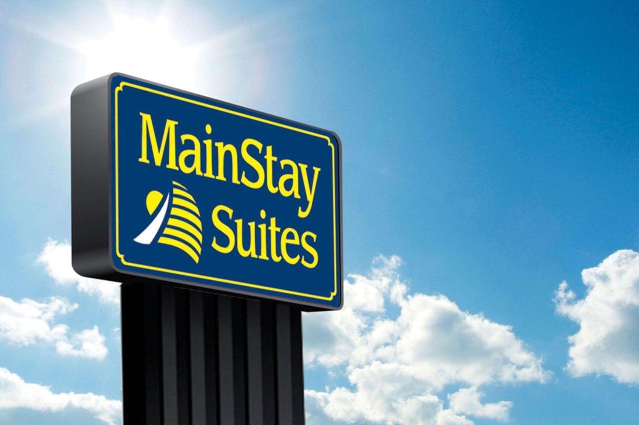 Mainstay Suites Emporia Exterior photo