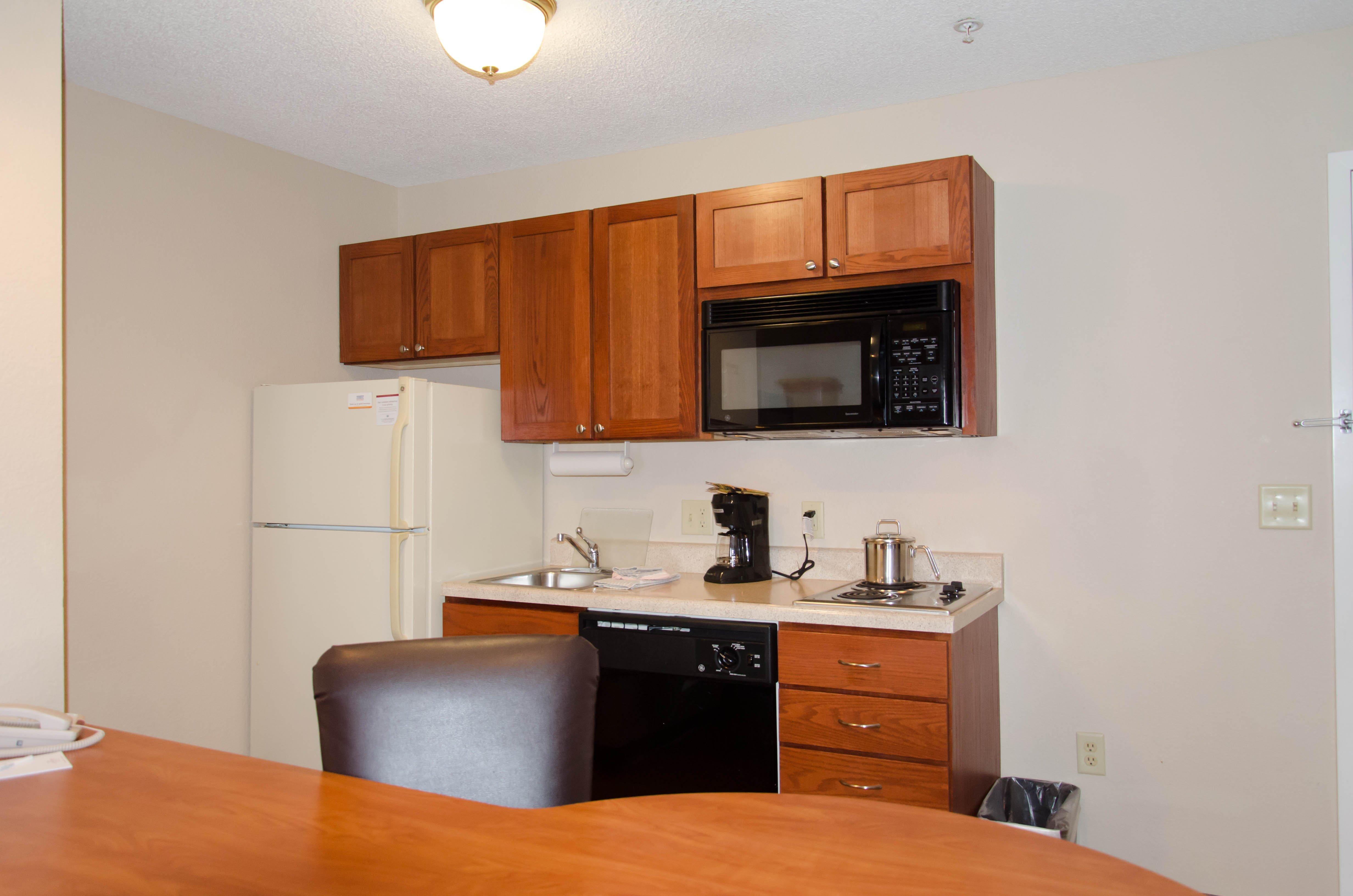 Mainstay Suites Emporia Exterior photo