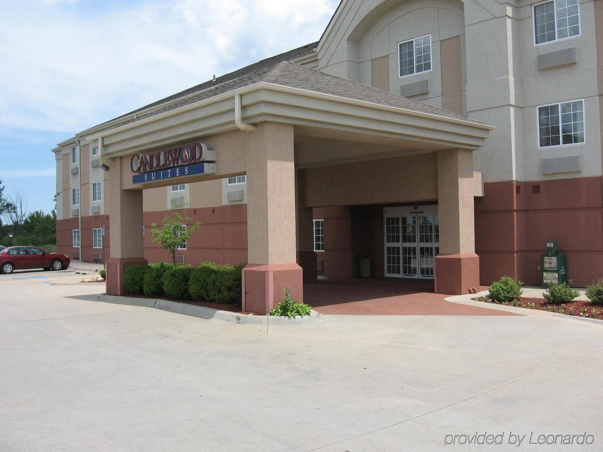 Mainstay Suites Emporia Exterior photo